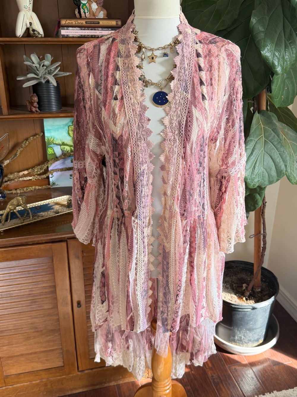 Origami Boutique Pink Lace Patchwork Layered Duster Cardigan M NWOT - Picture 2 of 15